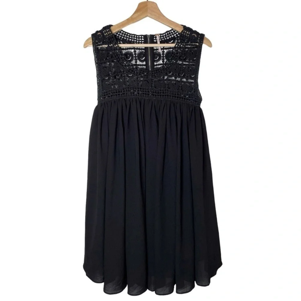 FREE PEOPLE Boho Crochet Lace Babydoll Dress size XS